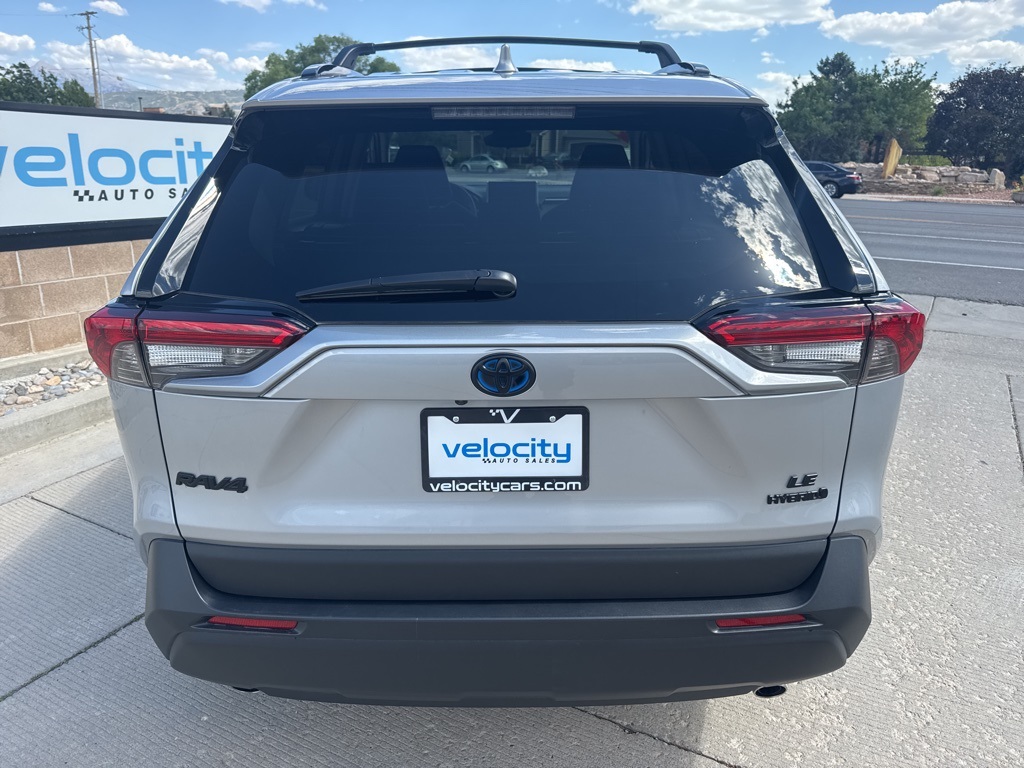 2024 Toyota RAV4 Hybrid LE photo 4