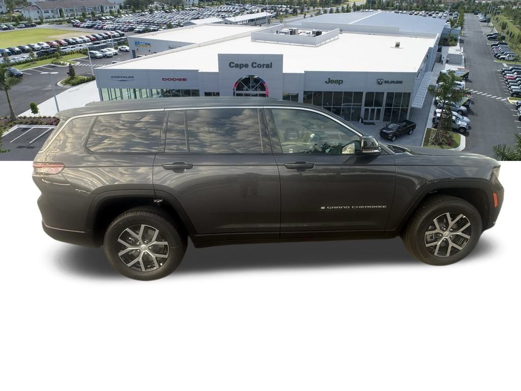 2025 Jeep Grand Cherokee Limited photo 2