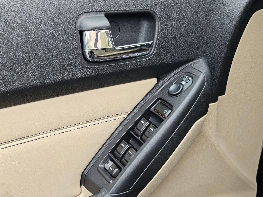 2008 Hummer H3 Luxury photo 10