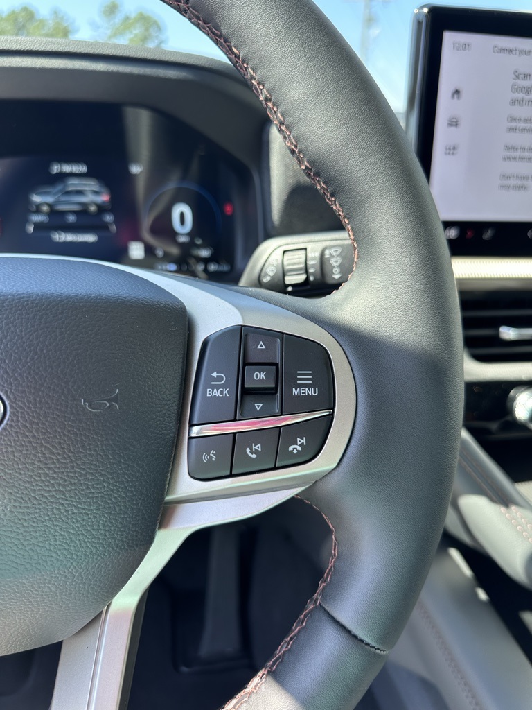 2025 Ford Explorer photo 16