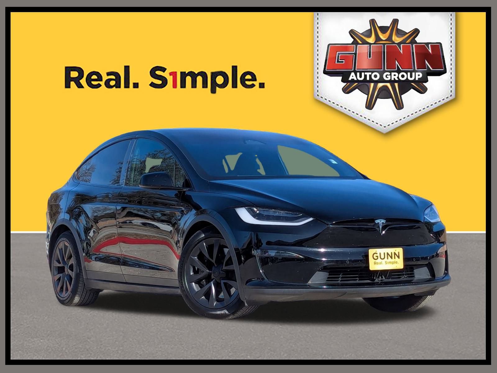 2023 Tesla Model X Long Range's photo