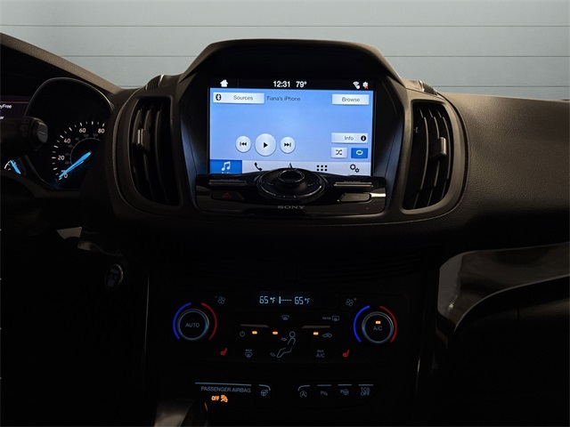 2019 Ford Escape Titanium photo 16