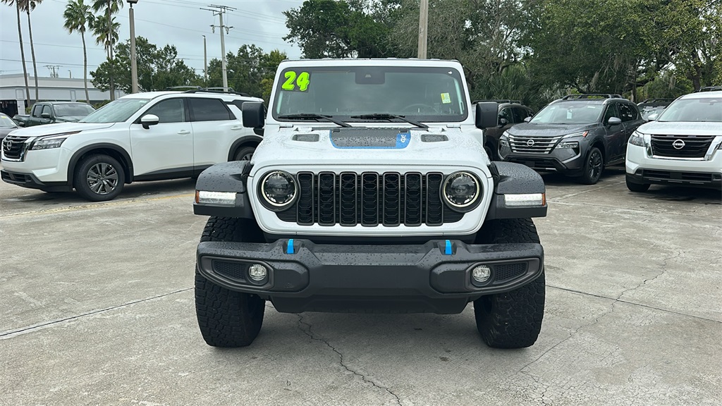 2024 Jeep Wrangler Rubicon 4xe photo 3