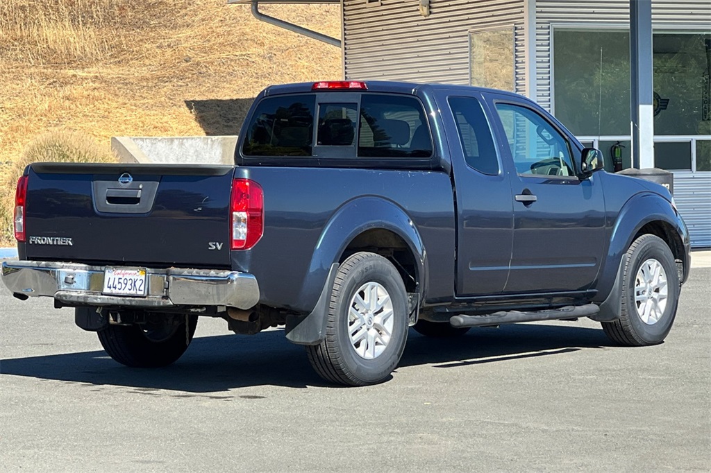 2017 Nissan Frontier SV photo 7