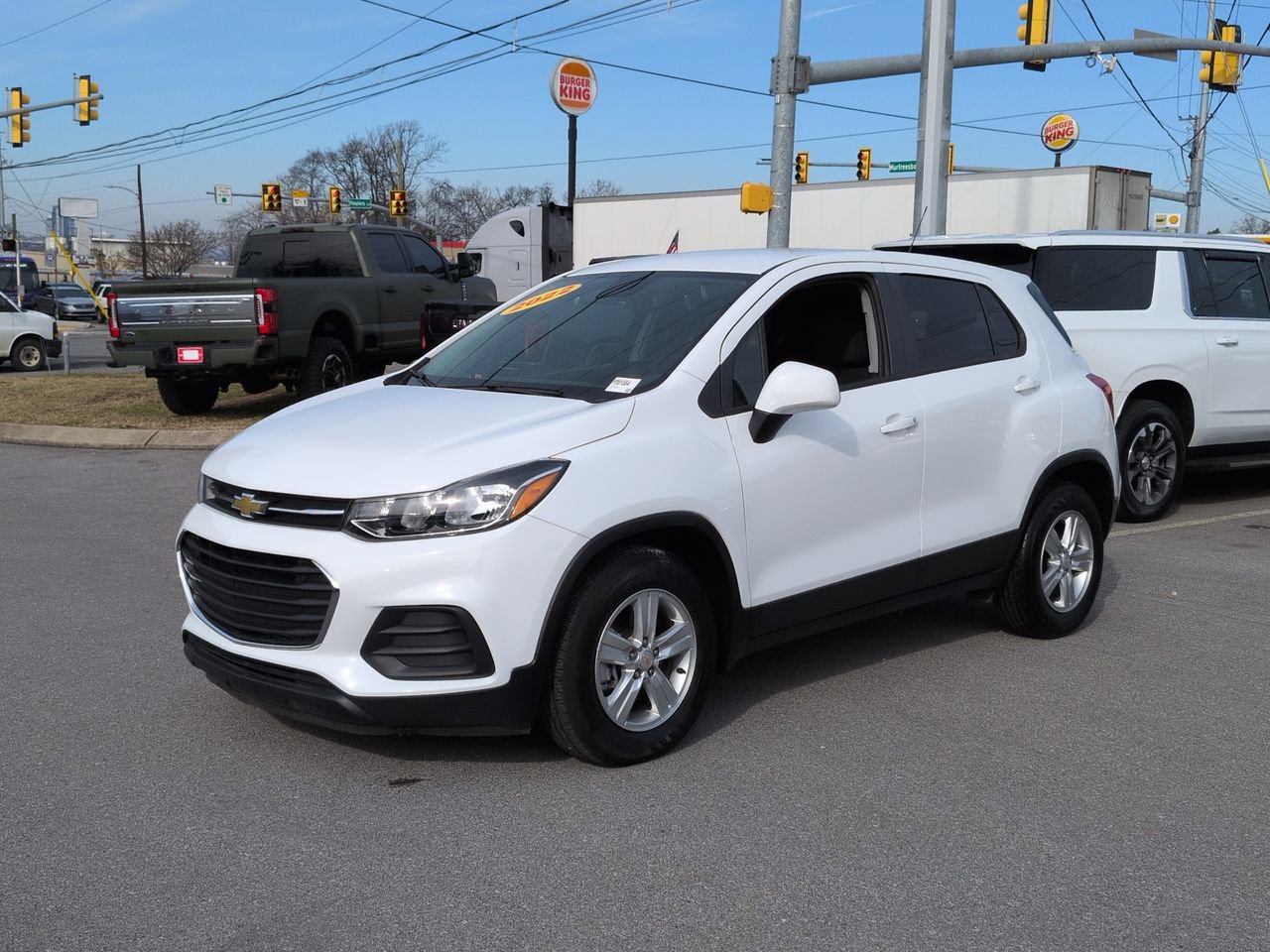 2022 Chevrolet Trax LS's photo