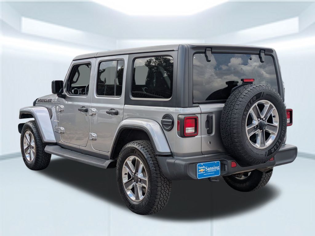 2020 Jeep Wrangler Unlimited Sahara photo 3