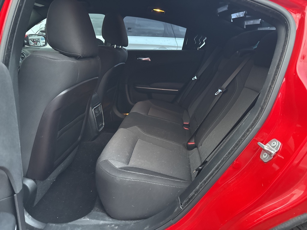 2019 Dodge Charger SXT photo 4