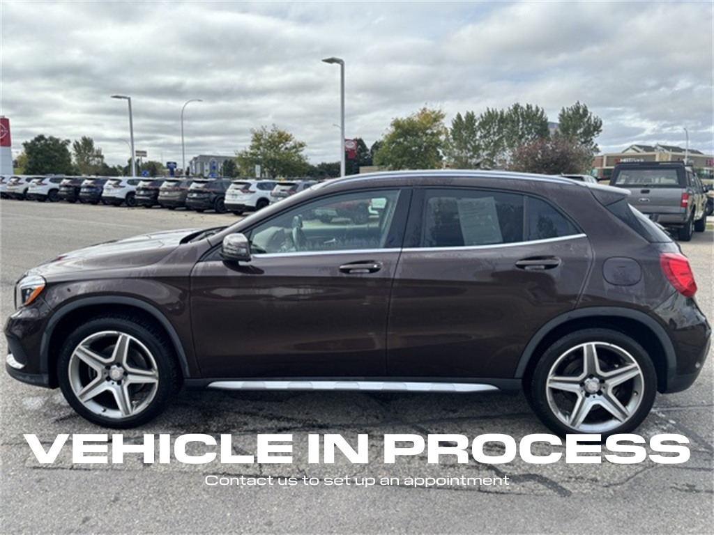 2015 Mercedes Benz GLA 250 4MATIC photo 3