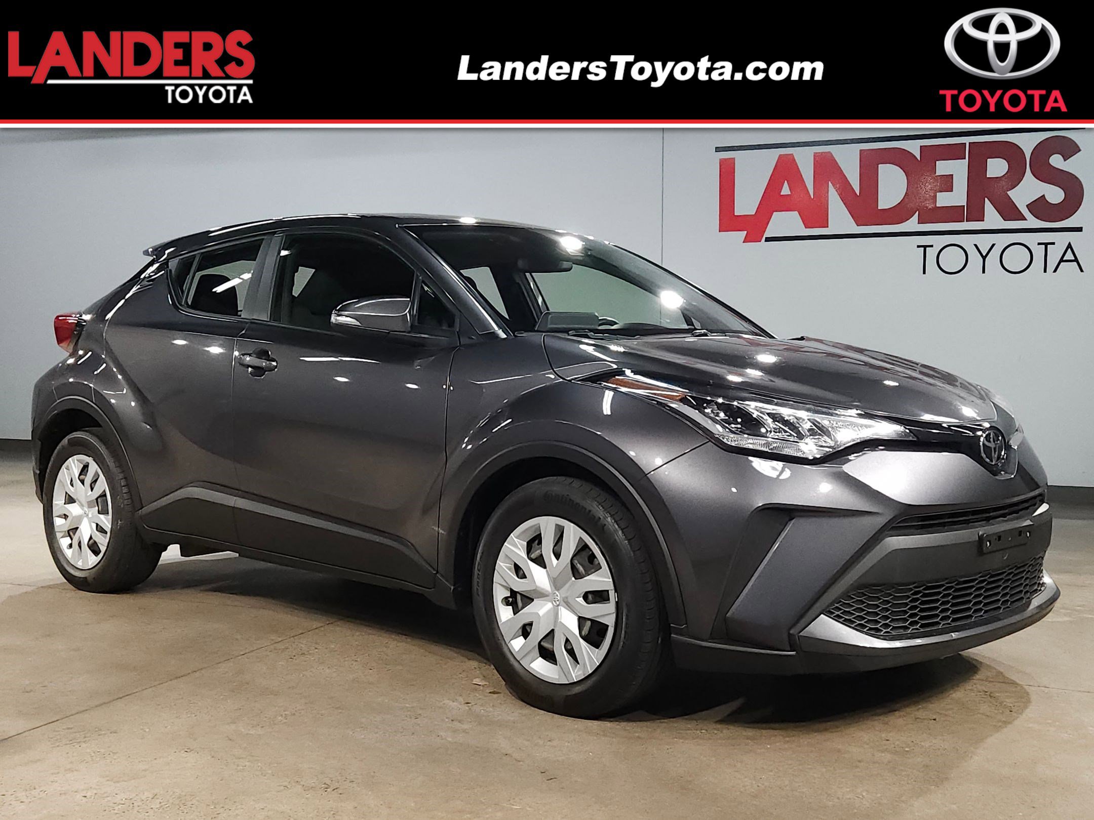 2021 Toyota C-HR LE's photo