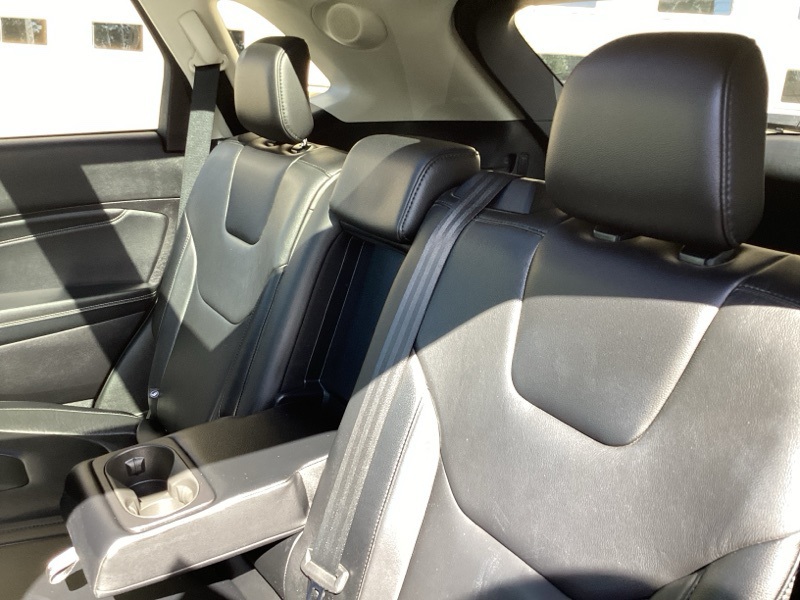 2019 Ford Edge Titanium photo 25
