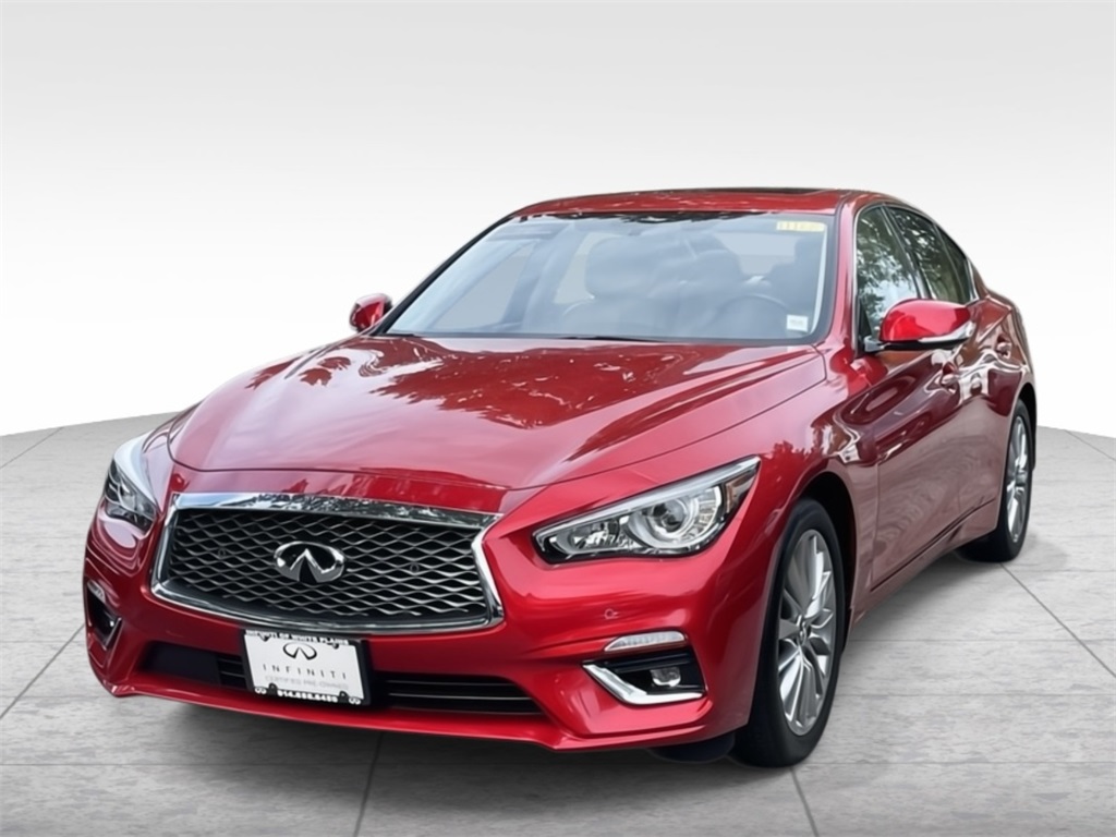 2024 Infiniti Q50 LUXE photo 2