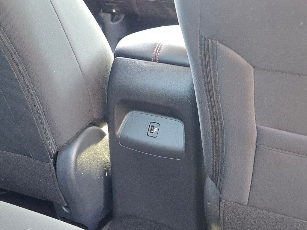 2024 Nissan Sentra SR photo 9