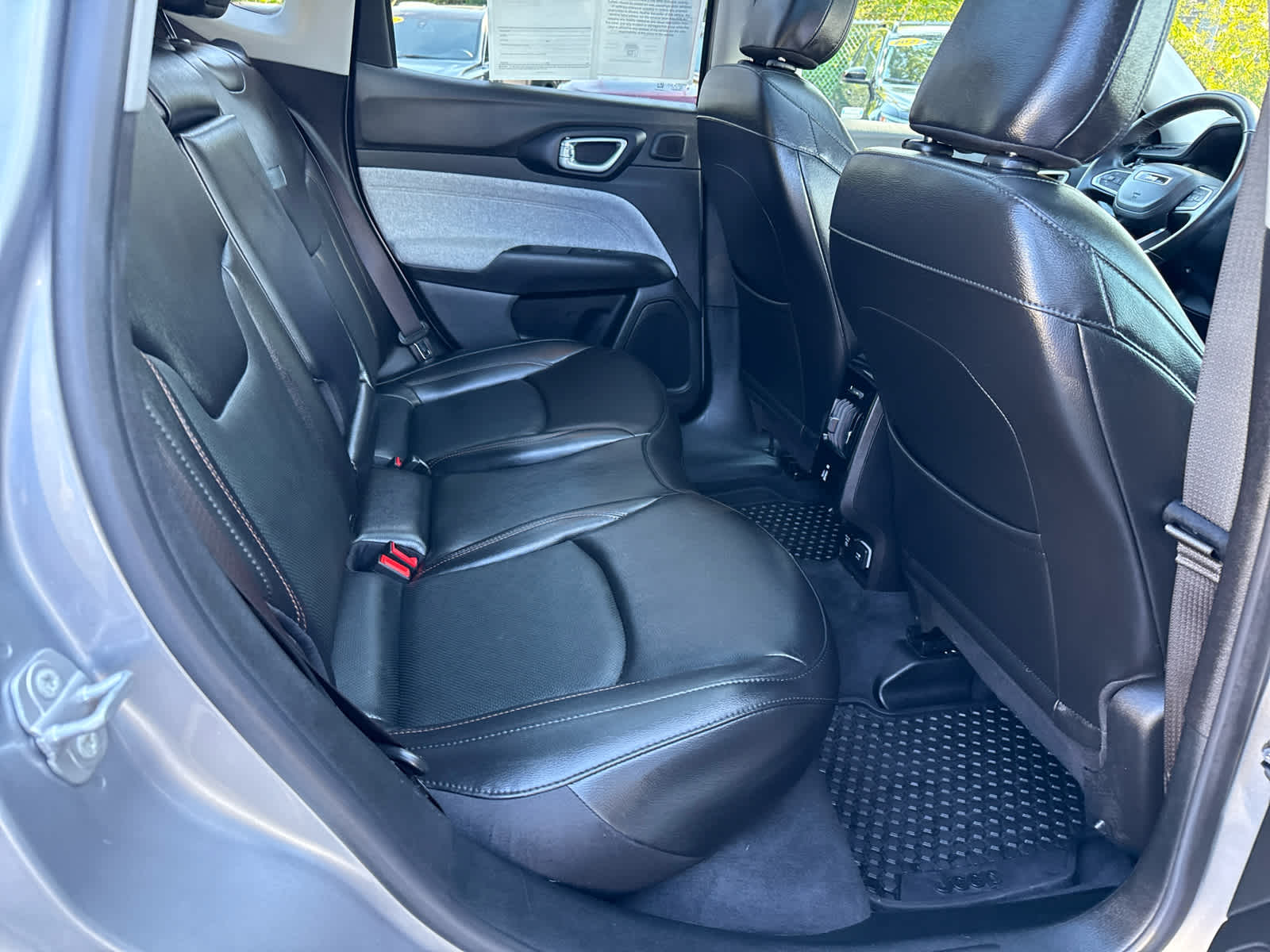 2022 Jeep Compass Latitude Lux Altitude photo 24