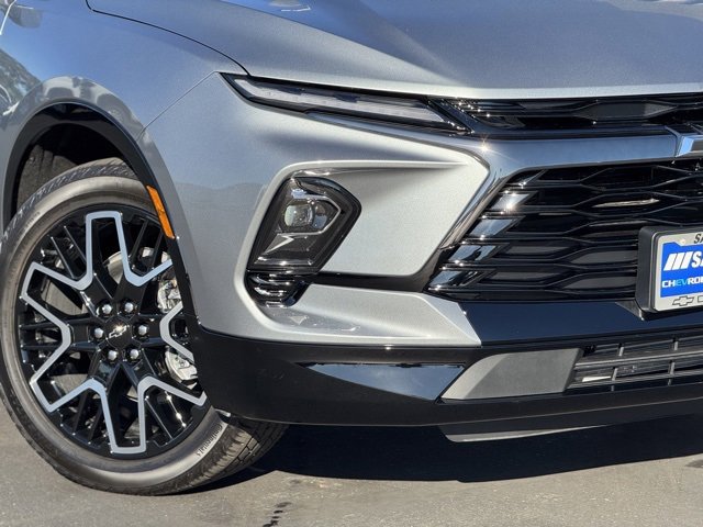 2025 Chevrolet Blazer RS photo 3