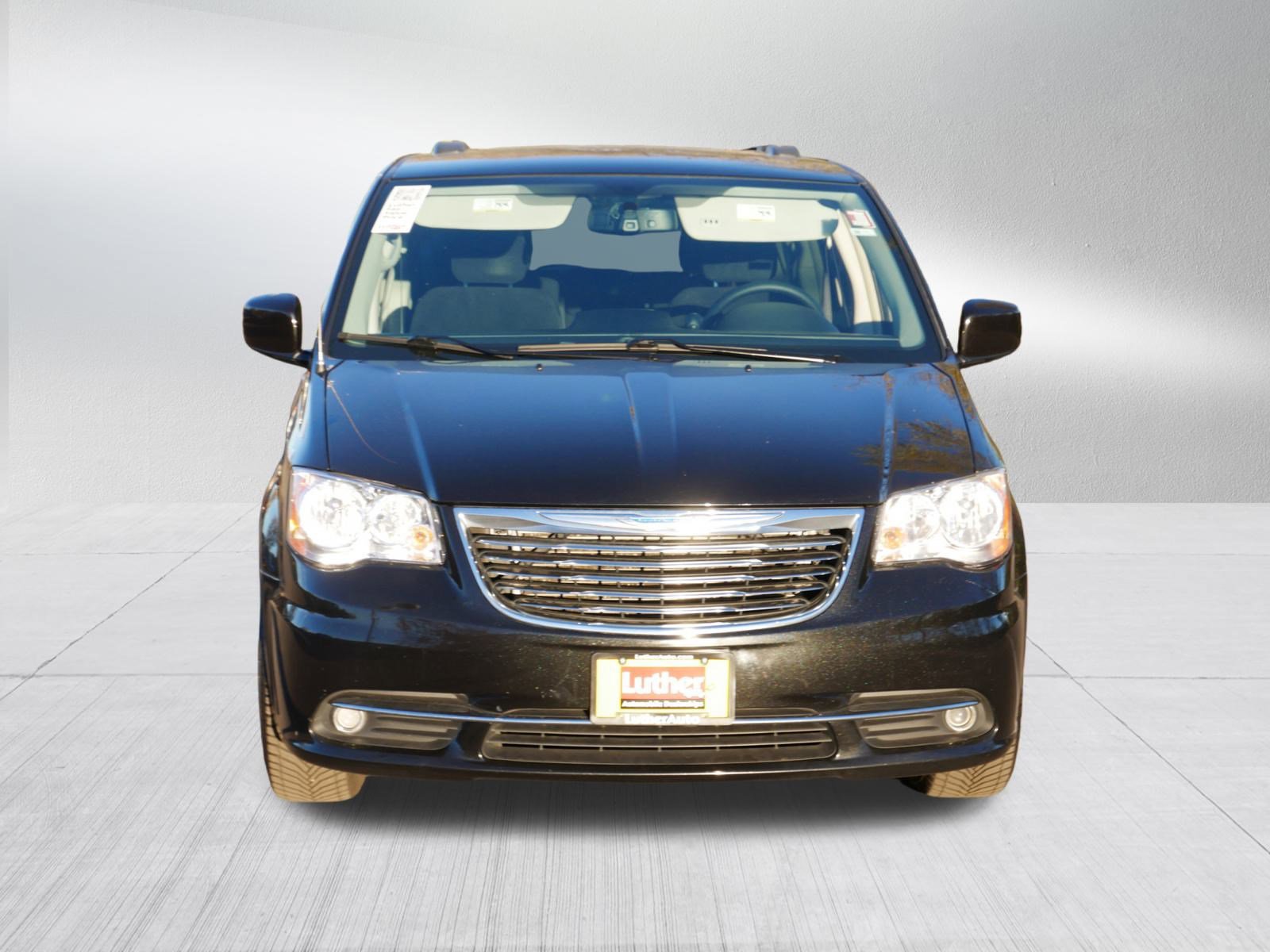 Used 2014 Chrysler Town & Country Touring with VIN 2C4RC1BG6ER165384 for sale in Hopkins, Minnesota