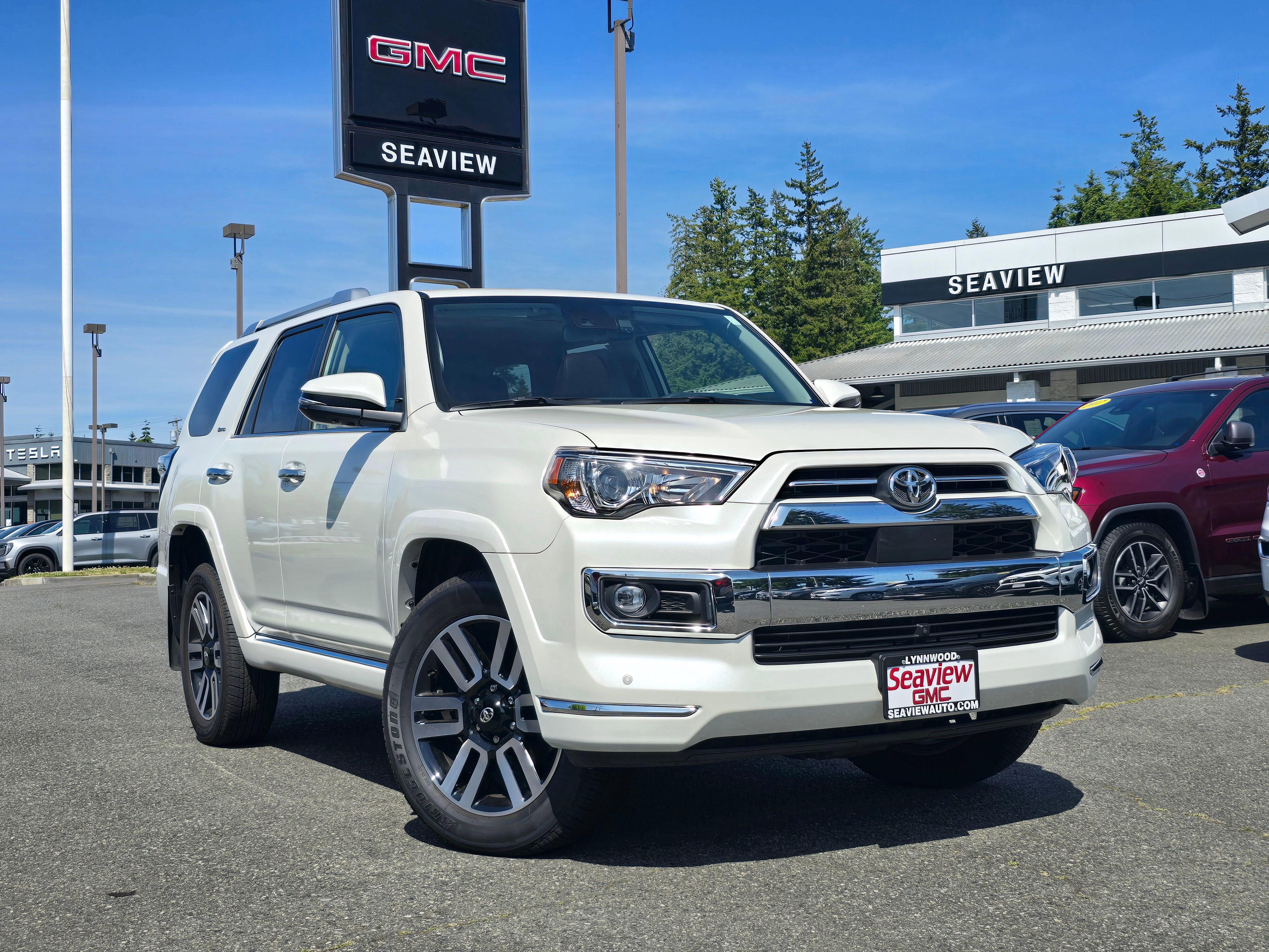 Used 2023  Toyota Limited image 1