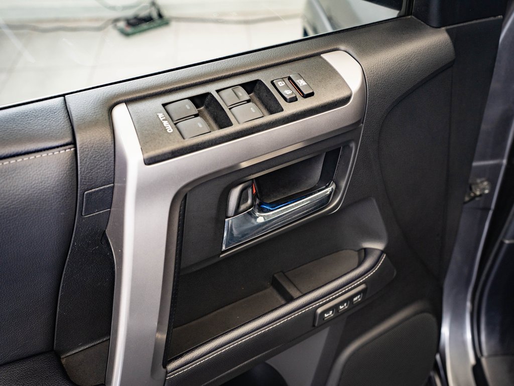 2022 Toyota 4Runner Limited photo 21