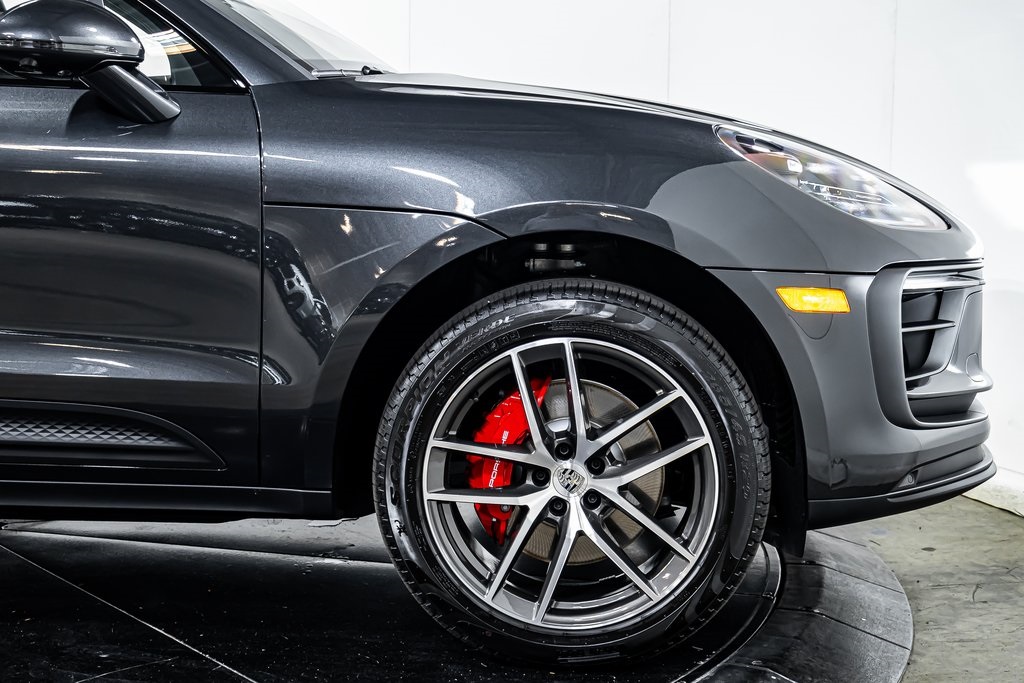 2025 Porsche Macan S photo 11
