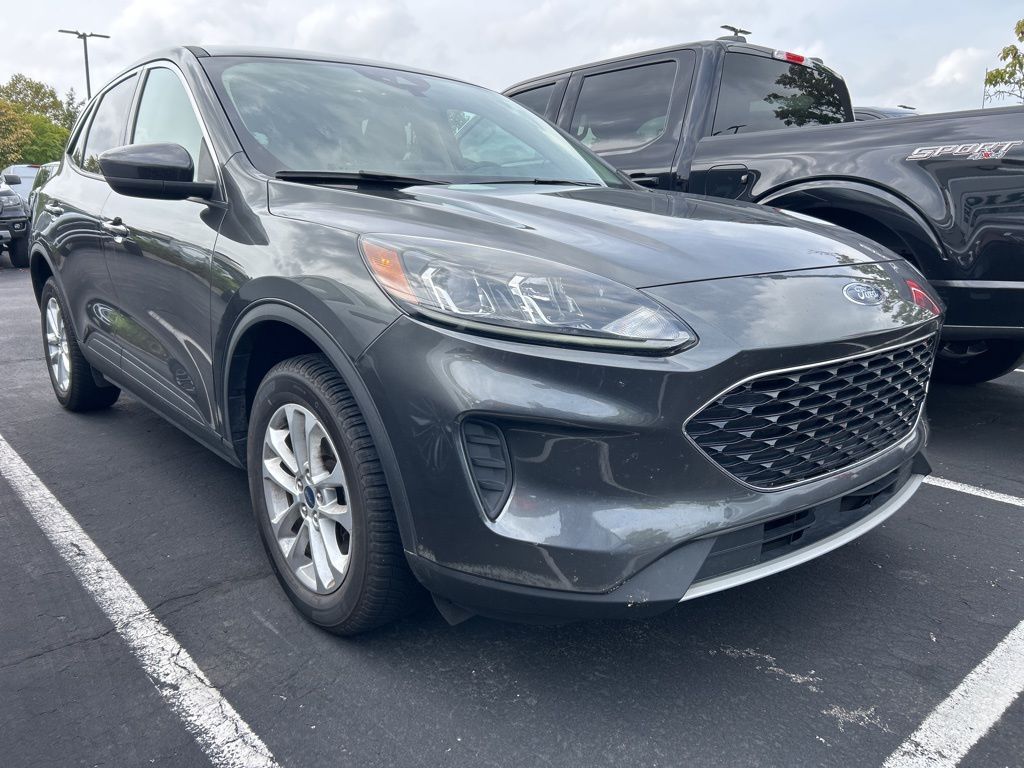 2020 Ford Escape SE photo 3