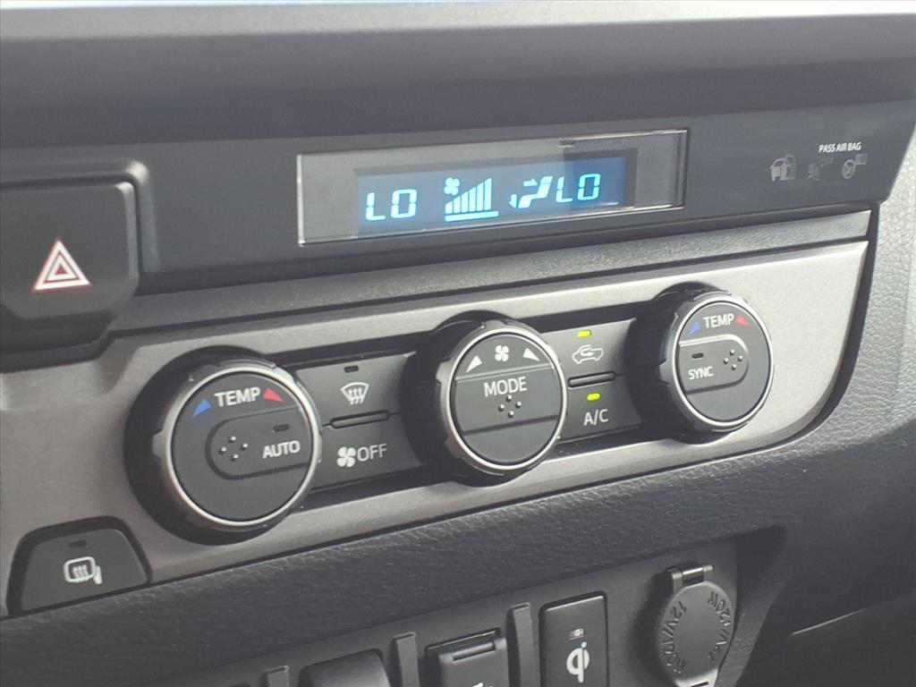2023 Toyota Tacoma TRD photo 10