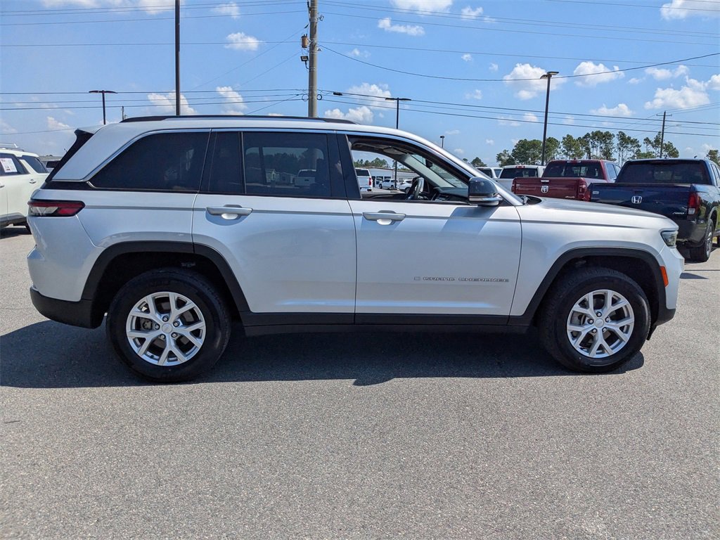 2023 Jeep Grand Cherokee Limited photo 2