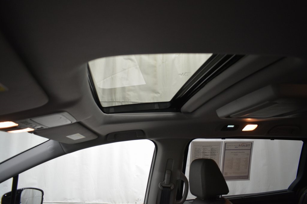 2020 Honda Odyssey Elite photo 3