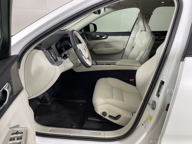 2024 Volvo XC60 Recharge T8 Plus photo 4