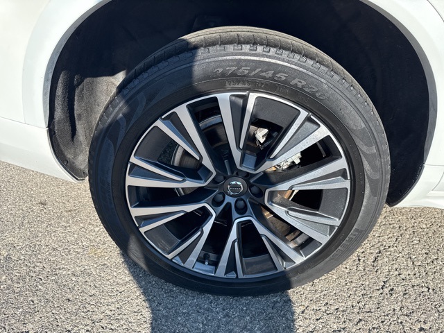 2022 Volvo XC90 T5 Momentum photo 11