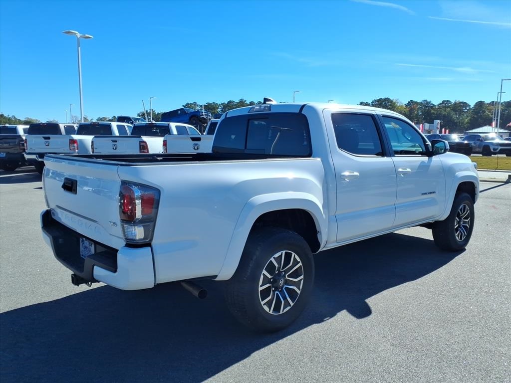 2023 Toyota Tacoma TRD Sport V6 photo 2