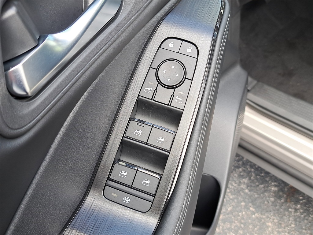 2026 Nissan Rogue SV photo 23