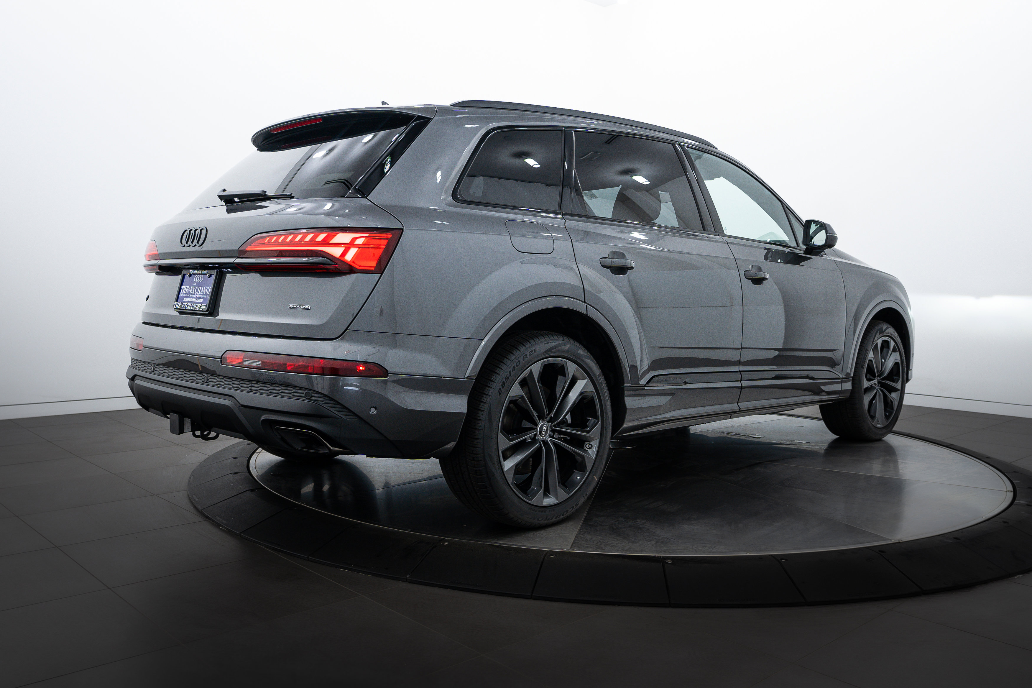 2025 Audi Q7 Premium Plus photo 3