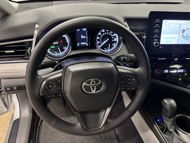 2024 Toyota Camry Hybrid SE photo 14