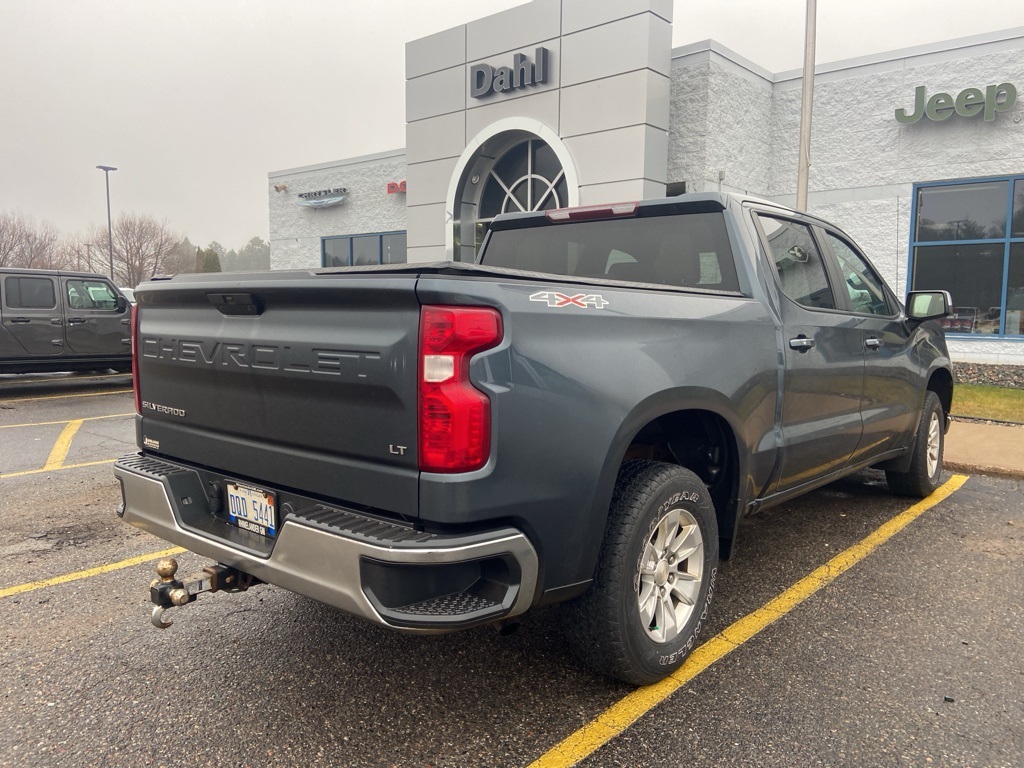 2019 Chevrolet Silverado 1500 LT photo 2