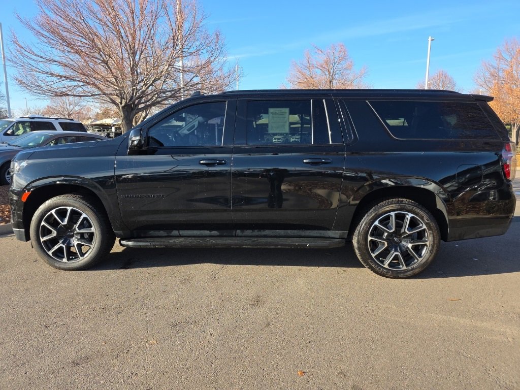 2021 Chevrolet Suburban RST photo 3
