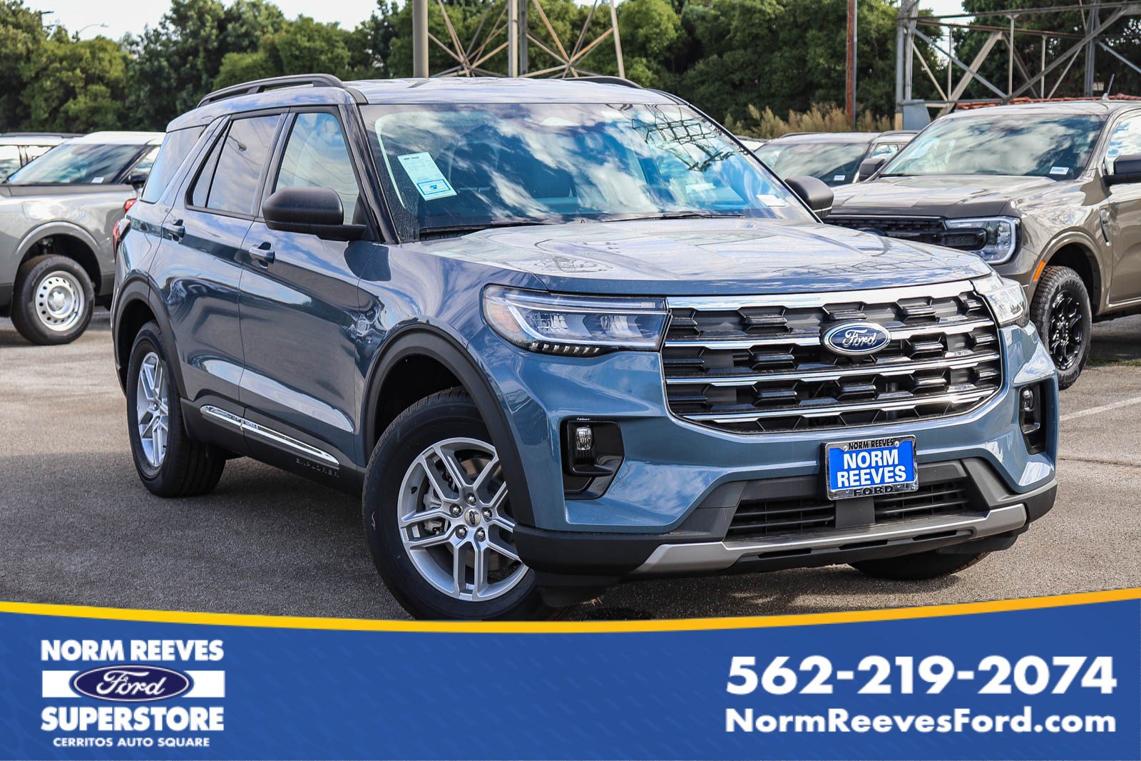 2025 Ford Explorer Active's photo