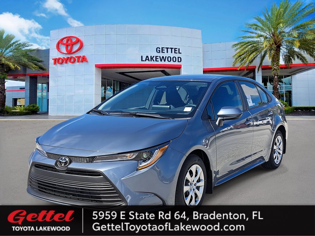 2026 Toyota Corolla LE's photo