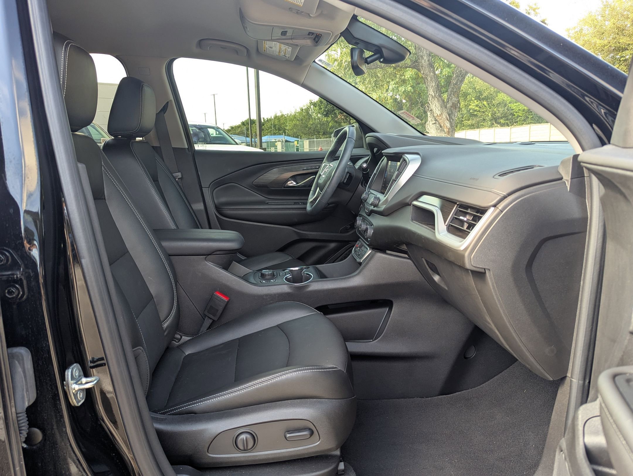 2024 Gmc Terrain SLT photo 22
