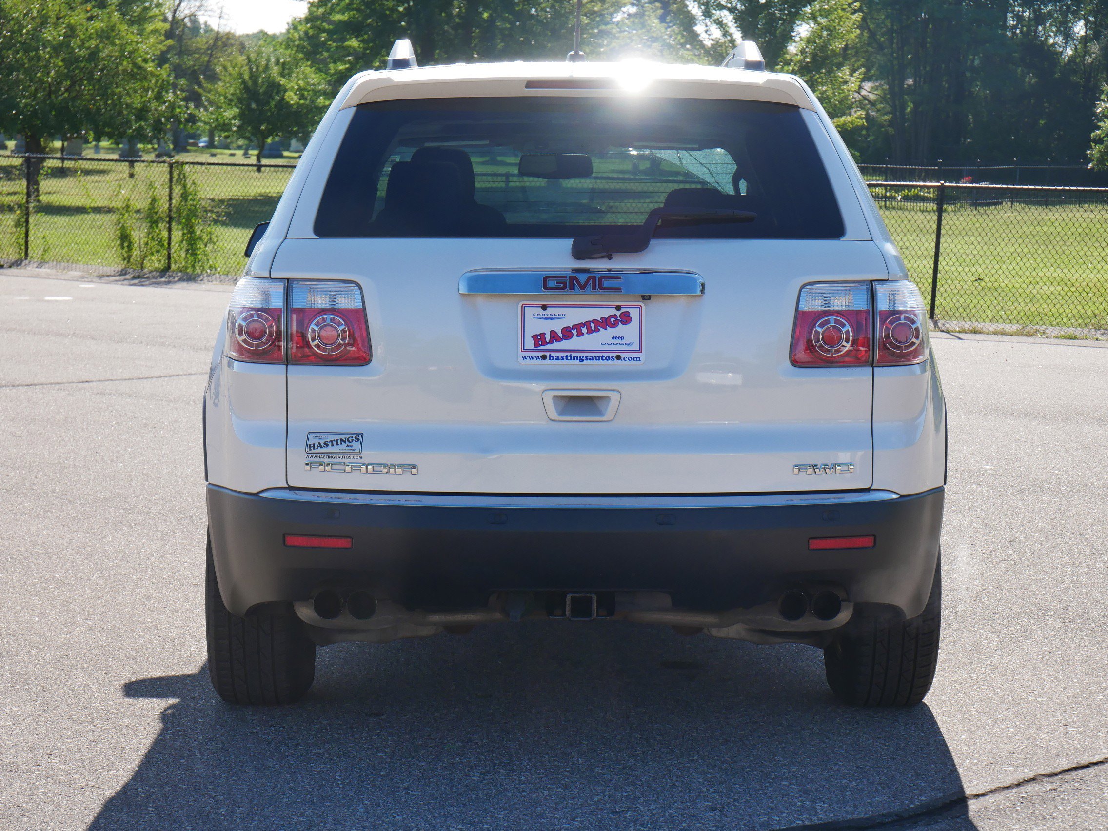 2011 Gmc Acadia SLE photo 4