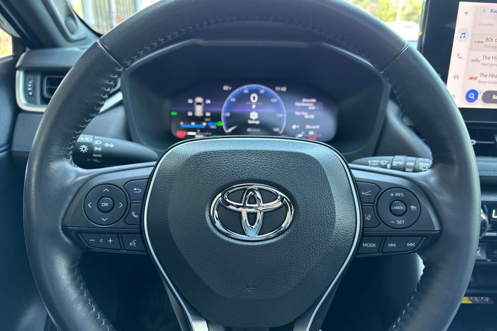 2024 Toyota RAV4 Hybrid XSE photo 23