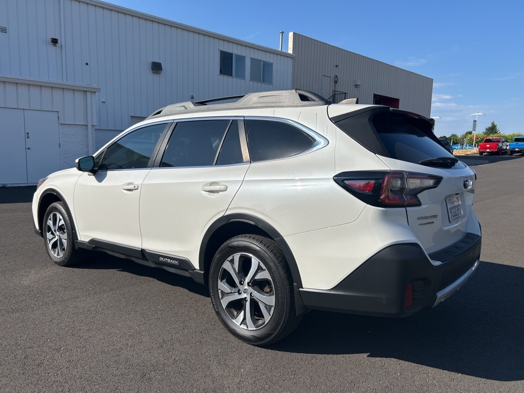 2022 Subaru Outback Limited XT photo 2