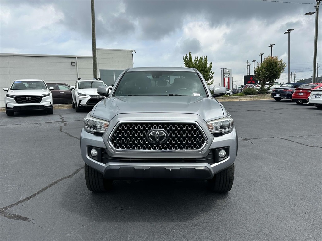2019 Toyota Tacoma TRD Off-Road photo 2