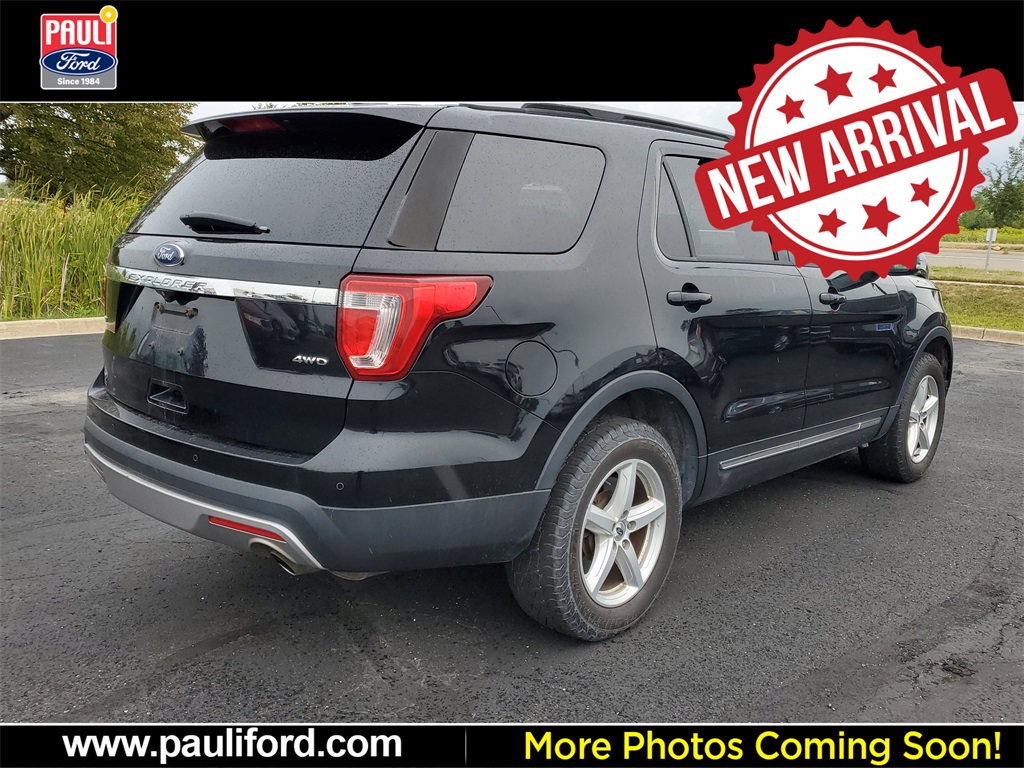 2017 Ford Explorer XLT photo 3