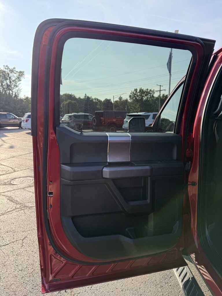 2015 Ford F-150 XLT photo 15
