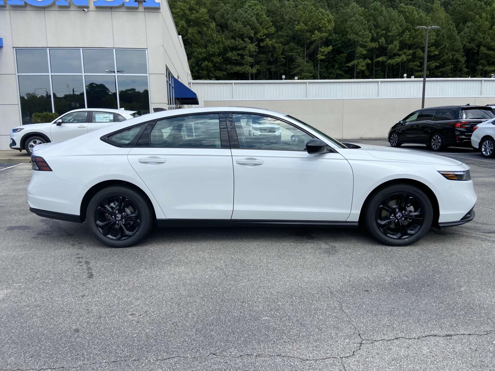 2025 Honda Accord SE photo 2