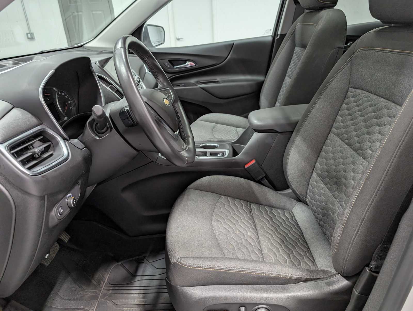 2018 Chevrolet Equinox LT photo 4