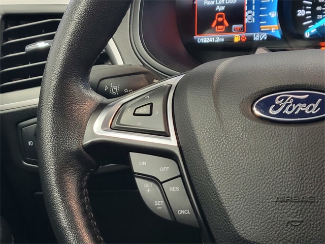 2022 Ford Edge SEL photo 28
