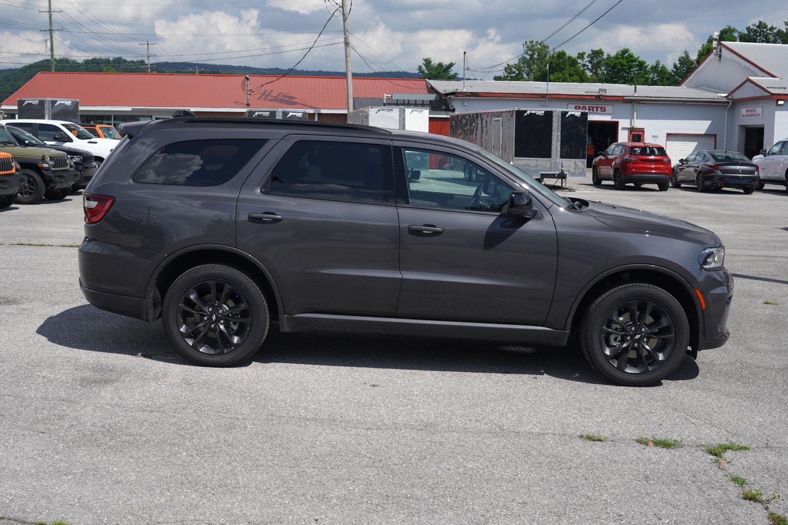 2025 Dodge Durango GT photo 2