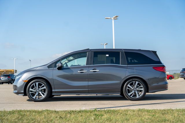 2024 Honda Odyssey Touring photo 4