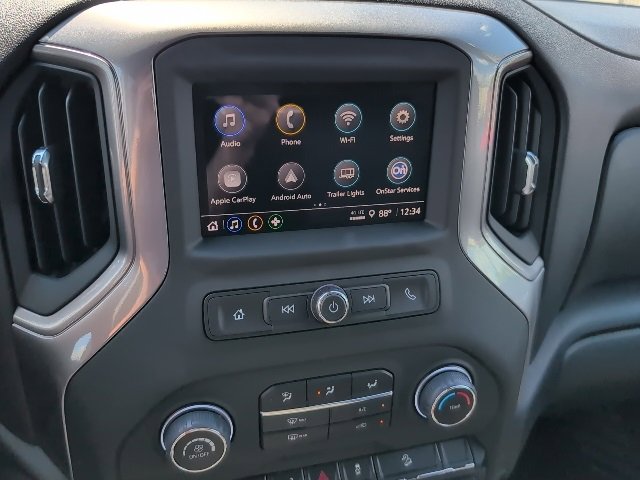 2025 Chevrolet Silverado 2500HD Custom photo 5