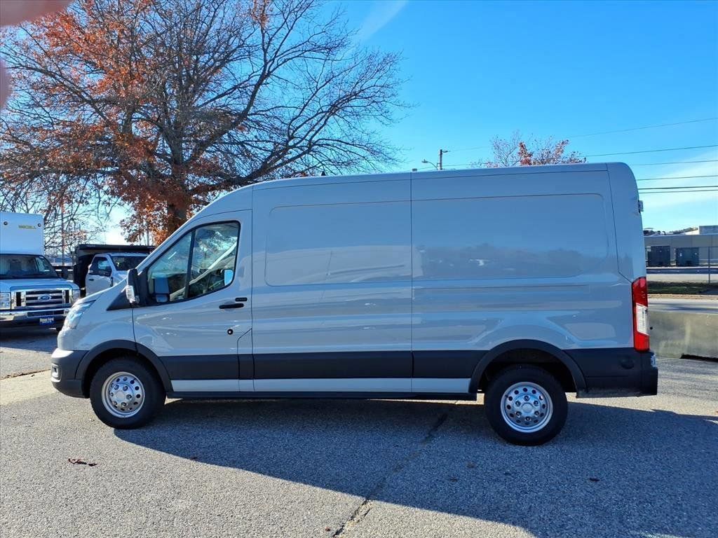 2025 Ford Transit photo 4